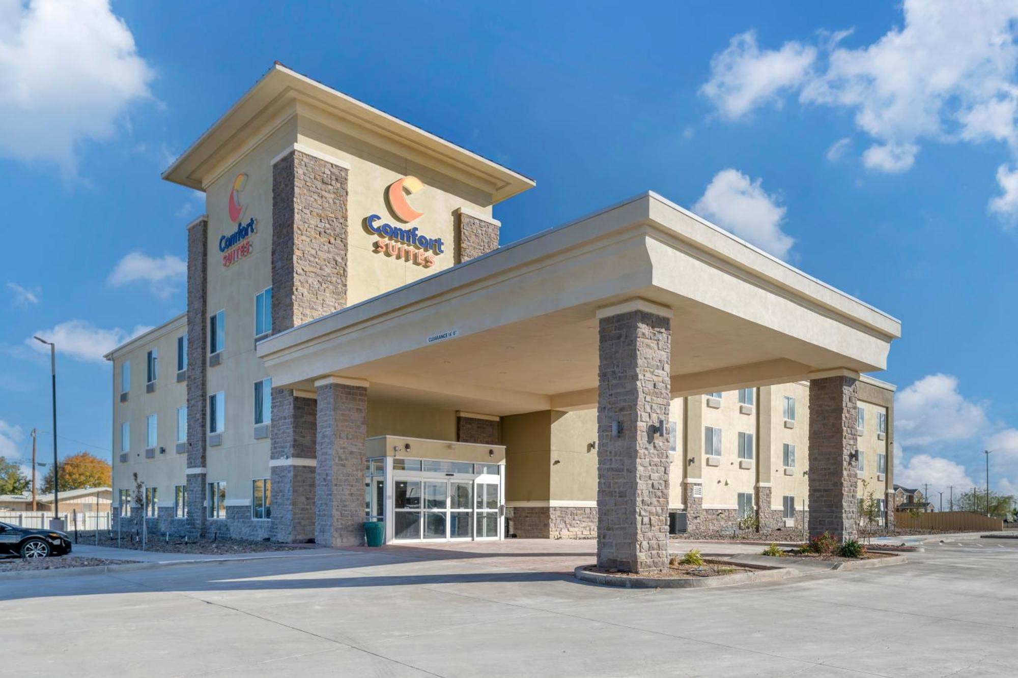 Comfort Suites Pecos Exterior photo